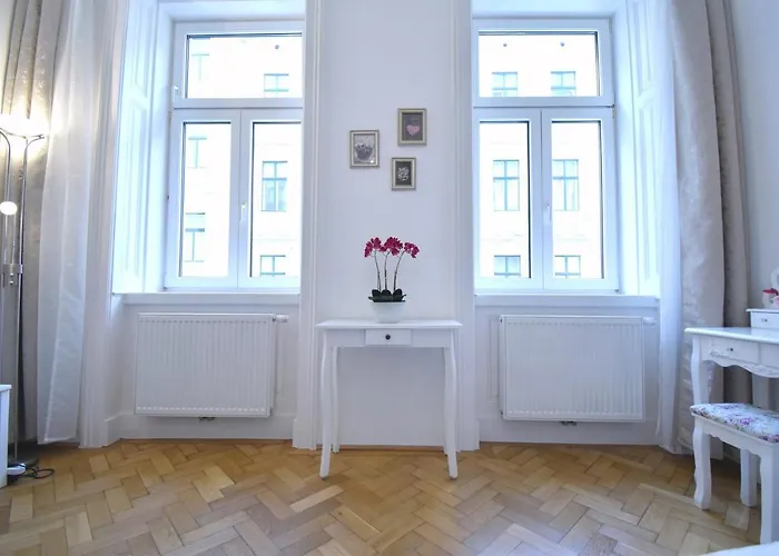Cosy 3 Room Viennese Flat - 10Min To City Center
